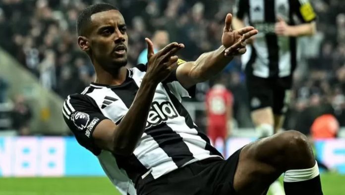 Alexander Isak pemain Newcastle