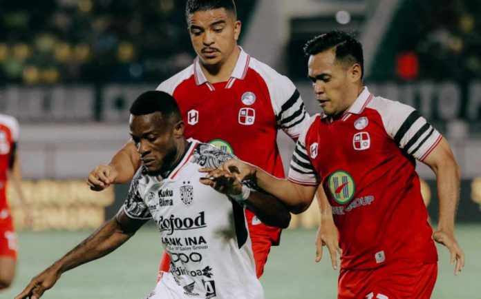 Barito Putera menjamu Bali United di pekan ke-24