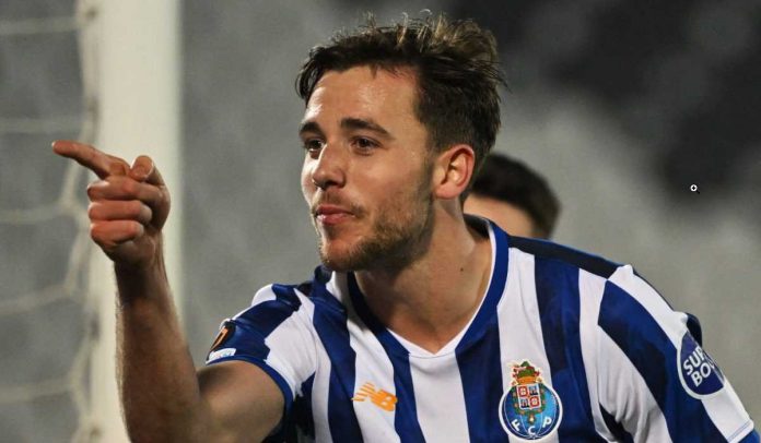 Nico Gonzalez merayakan gol untuk FC Porto