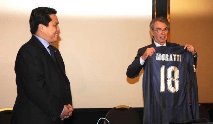 Erick Thohir dan presiden kehormatan Massimo Moratti menghadiri konferensi pers setelah rapat pemegang saham Inter Milan