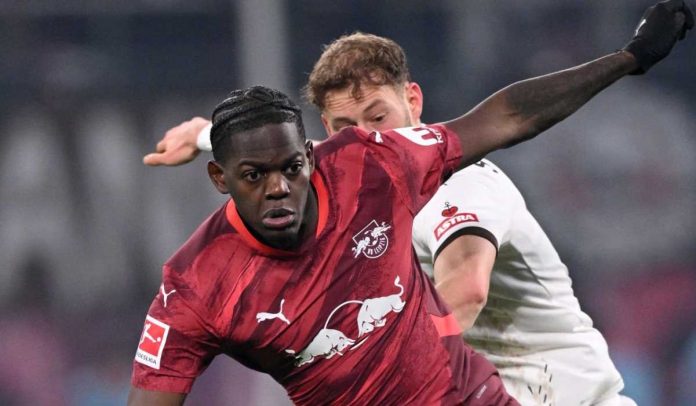 Castello Lukeba di laga RB Leipzig v FC St. Pauli 1910