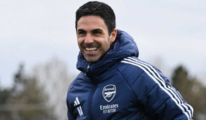 Mikel Arteta di sesi latihan Arsenal