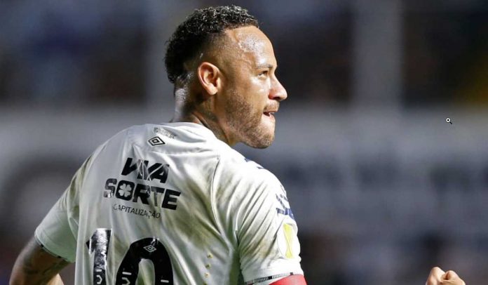 Neymar merayakan gol di laga Santos v Bragantino